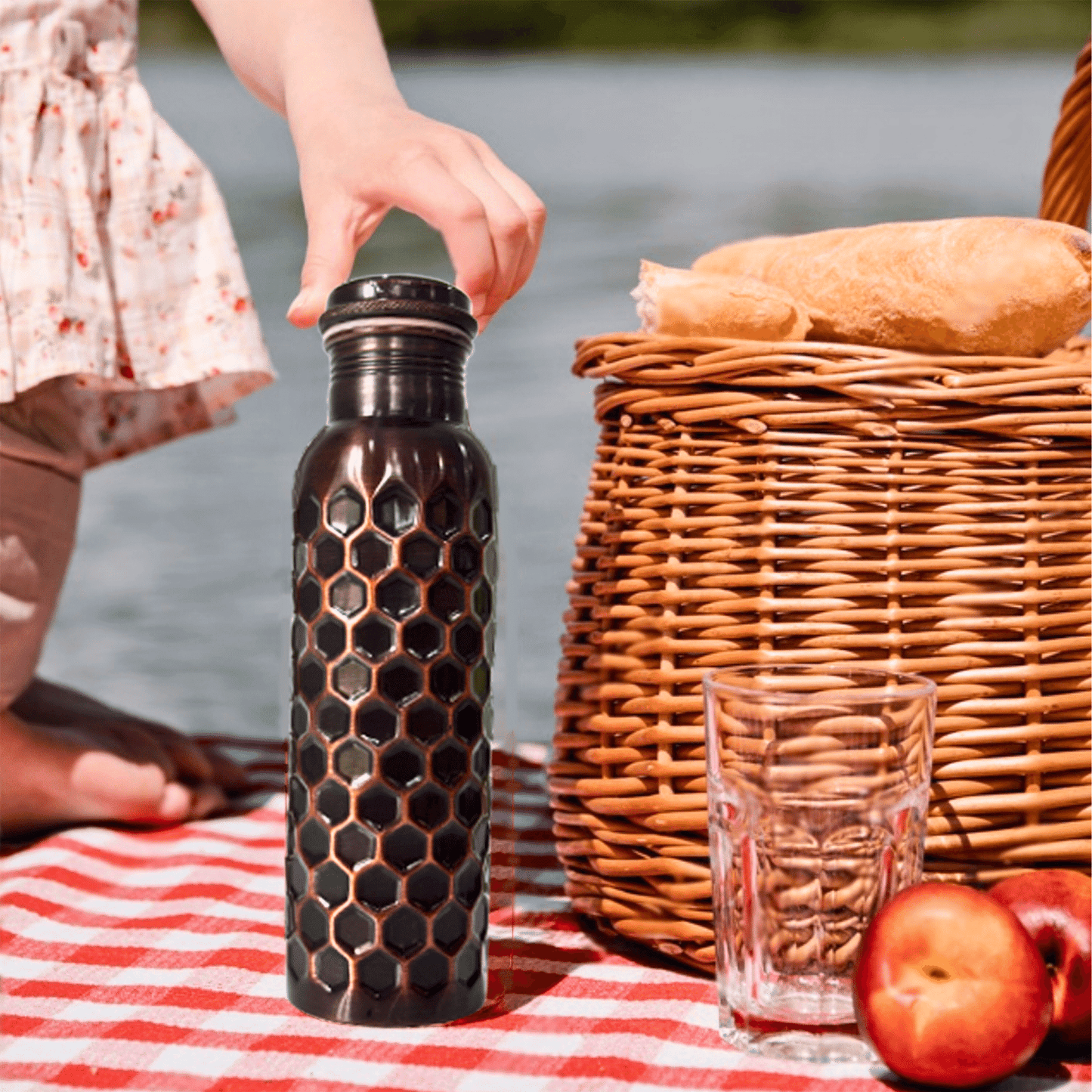 Unique Design Copper Bottle Black